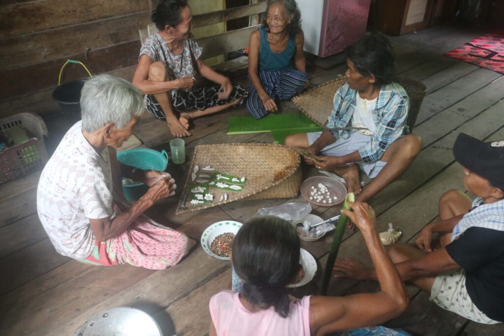Relung Indonesia: Mendukung Pelestarian Alam Melalui Upacara Muli Ke Buah Dayak Seberuang